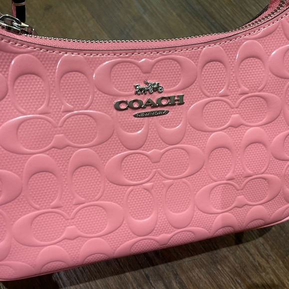 NWT Coach CDA98 Teri Shoulder Bag In Signature Leather With Heart Charm Pink - Picture 8 of 15